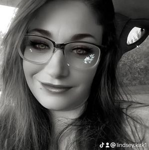 Meet your Posher, Lindsey